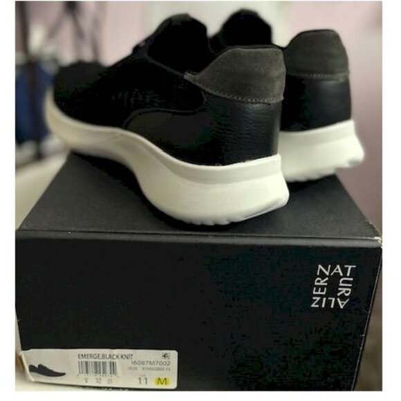 Women's Black Athletic Shoes - Picture 5 of 8